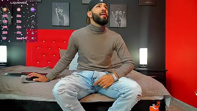 Snapshot of Thiagogomez chatting on 01.09.25 Thiagogomez online show from 01.09.25