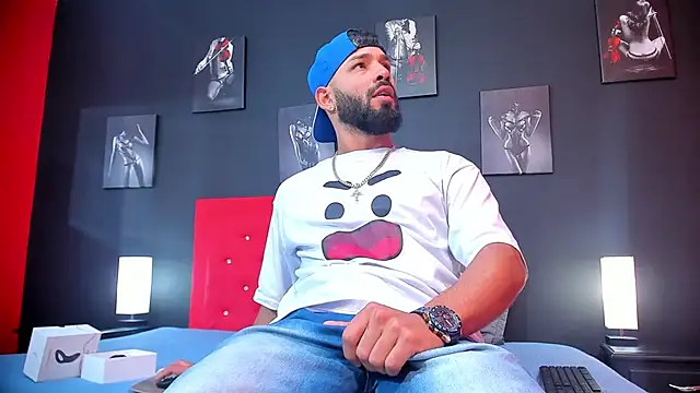 Snapshot of Thiagogomez chatting on 01.17.25 Thiagogomez online show from 01.17.25