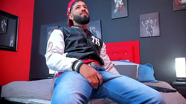 Snapshot of Thiagogomez chatting on 01.20.25 Thiagogomez online show from 01.20.25