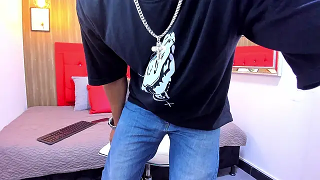 Snapshot of Thiagogomez chatting on 01.23.25 Thiagogomez online show from 01.23.25