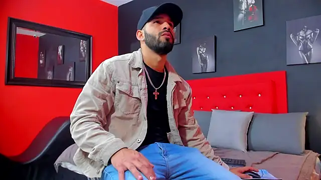 Snapshot of Thiagogomez chatting on 10.04.25 Thiagogomez online show from 10.04.25