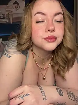 Snapshot of VictoriaLaFleur chatting on 01.09.25 VictoriaLaFleur online show from 01.09.25