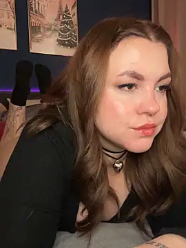 Snapshot of VictoriaLaFleur chatting on 11.25.25 VictoriaLaFleur online show from 11.25.25