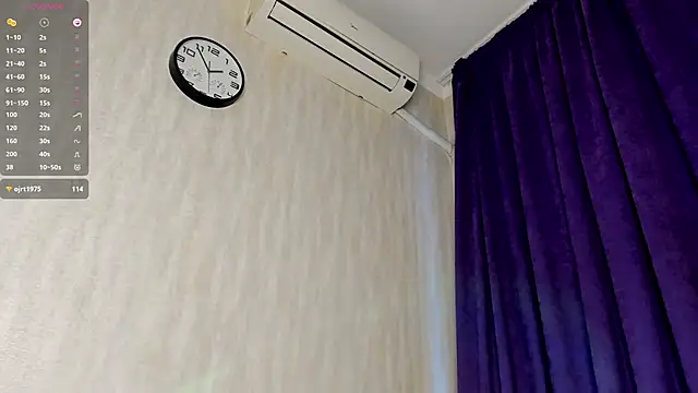 Miss Kreez online show from 02.06.25