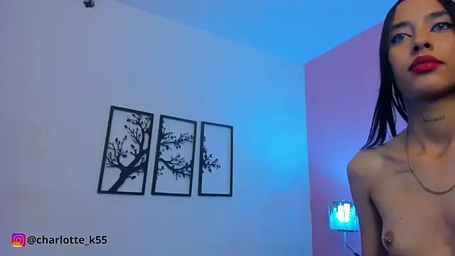 Snapshot of charlotte_kisss chatting on 01.06.25 charlotte kisss online show from 01.06.25