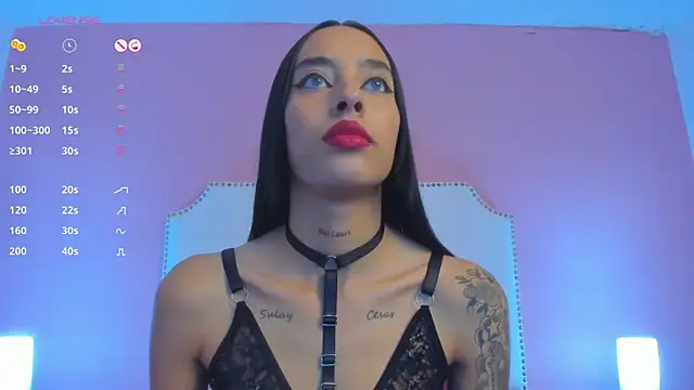 Snapshot of charlotte_kisss chatting on 01.11.25 charlotte kisss online show from 01.11.25