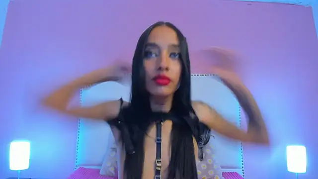 Snapshot of charlotte_kisss chatting on 01.14.25 charlotte kisss online show from 01.14.25