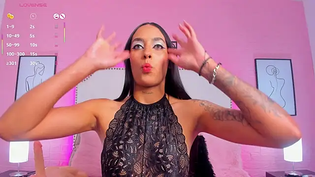 Snapshot of charlotte_kisss chatting on 10.06.25 charlotte kisss online show from 10.06.25