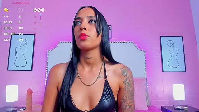 Snapshot of charlotte_kisss chatting on 11.05.25 charlotte kisss online show from 11.05.25