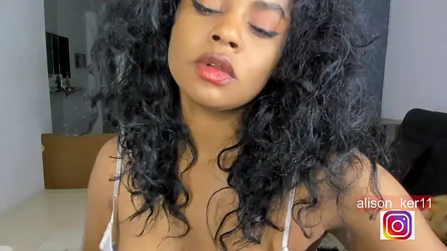 Snapshot of alison-ker3 chatting on 12.19.24 alison-ker3 online show from 12.19.24