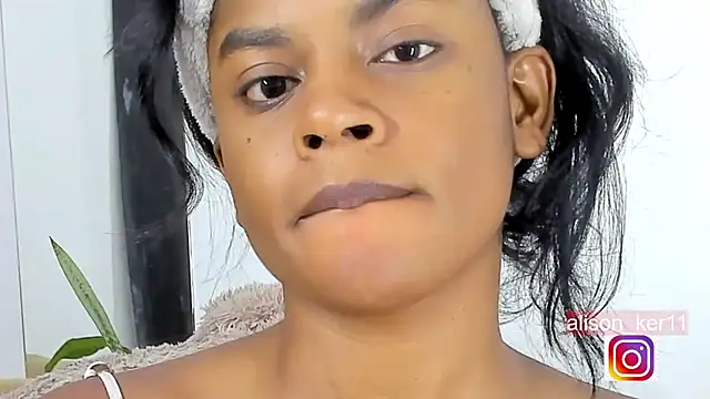 Snapshot of alison-ker3 chatting on 02.14.25 alison-ker3 online show from 02.14.25