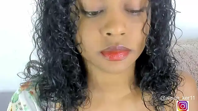 Snapshot of alison-ker3 chatting on 11.01.25 alison-ker3 online show from 11.01.25