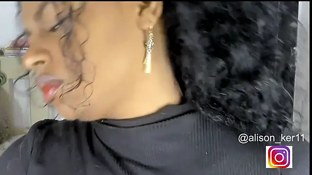 Snapshot of alison-ker3 chatting on 11.07.25 alison-ker3 online show from 11.07.25