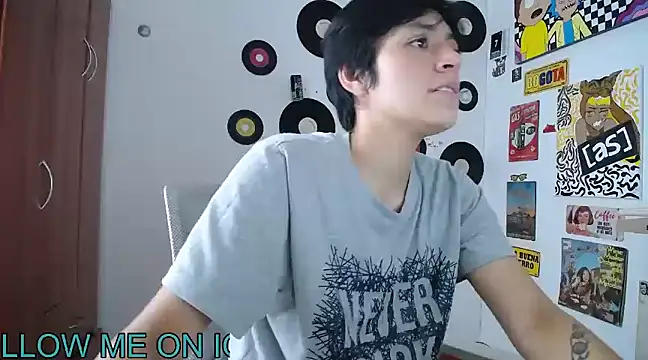 Snapshot of 9_Fernanda_9 chatting on 02.21.25 9 Fernanda 9 online show from 02.21.25