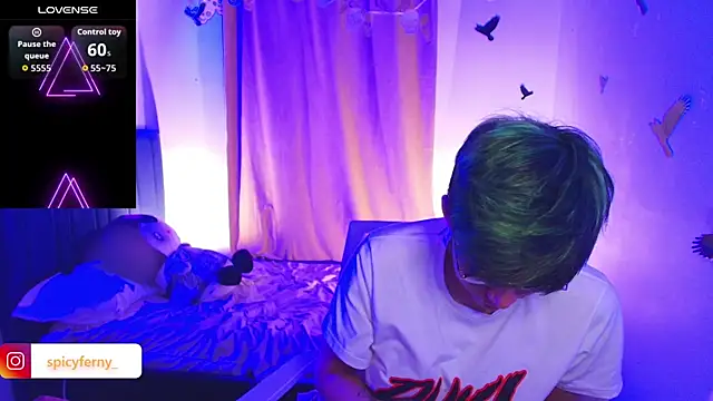 Snapshot of 9_Fernanda_9 chatting on 10.27.25 9 Fernanda 9 online show from 10.27.25