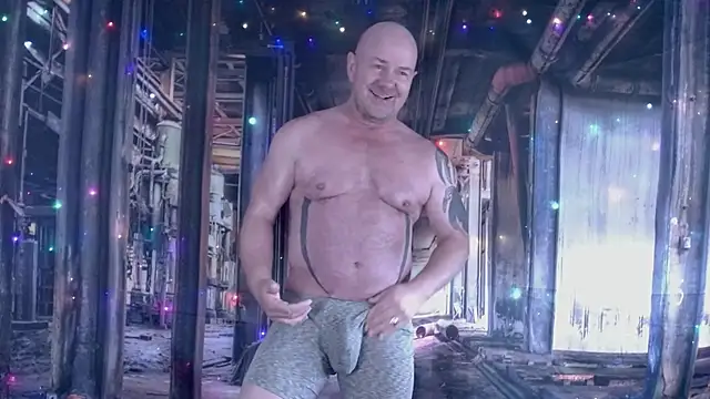 Snapshot of ManlyPrisonGuy chatting on 11.29.25 ManlyPrisonGuy online show from 11.29.25