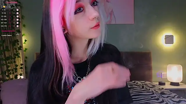 TristaRoht online show from 12.19.24