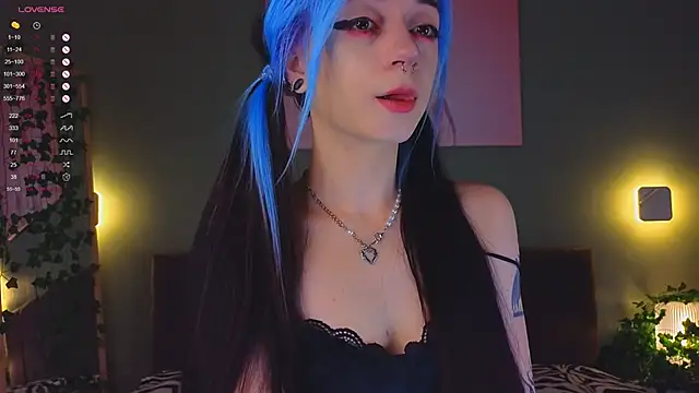 TristaRoht online show from 02.18.25