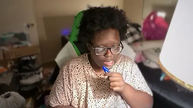 Yagurl  west online show from 12.20.25