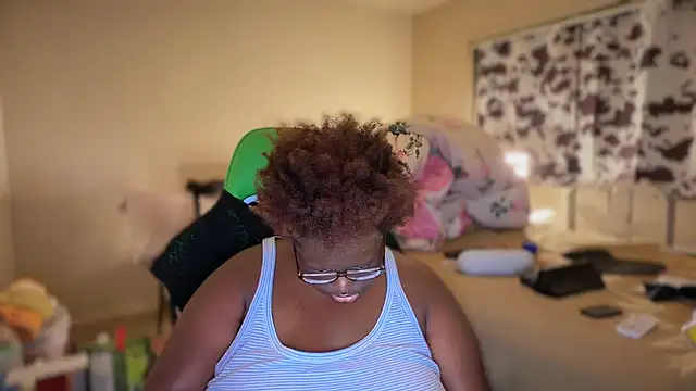 Snapshot of Yagurl__west chatting on 02.03.26 Yagurl west online show from 02.03.26