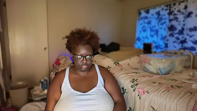 Snapshot of Yagurl__west chatting on 02.11.26 Yagurl west online show from 02.11.26