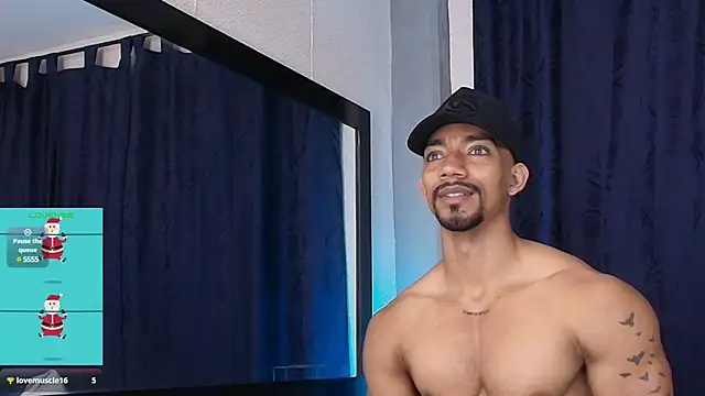 Snapshot of Manolo_Hot1 chatting on 12.21.24 Manolo Hot1 online show from 12.21.24