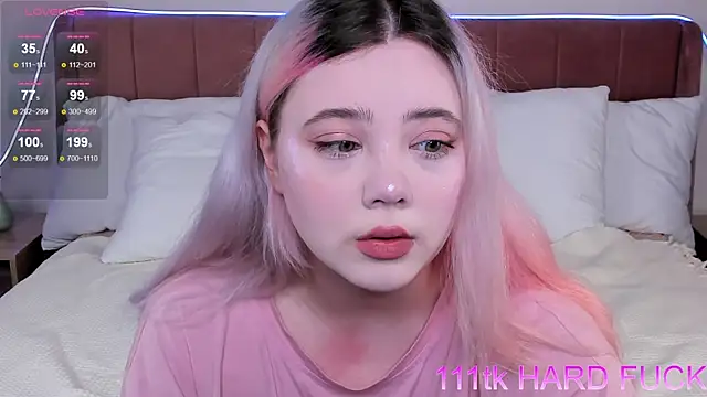   KawaiiYuki   online show from 01.10.25