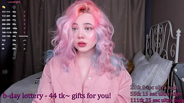   KawaiiYuki   online show from 02.28.25