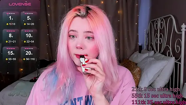   KawaiiYuki   online show from 03.15.25