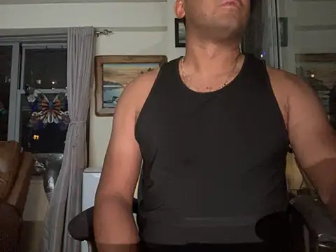 Snapshot of ThickDick_Daddy chatting on 09.17.25 ThickDick Daddy online show from 09.17.25