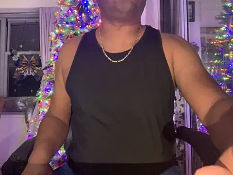 Snapshot of ThickDick_Daddy chatting on 11.08.25 ThickDick Daddy online show from 11.08.25