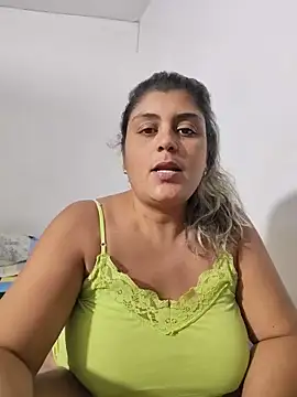 Snapshot of AlyDenalioficial chatting on 06.10.26 AlyDenalioficial online show from 06.10.26