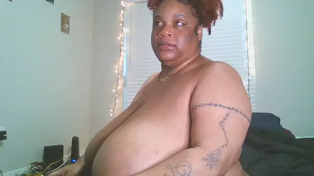 Snapshot of NaughtyHottieBBW chatting on 04.26.26 NaughtyHottieBBW online show from 04.26.26
