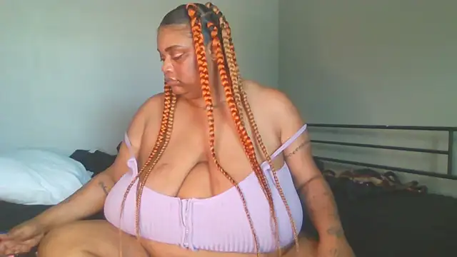 Snapshot of NaughtyHottieBBW chatting on 06.09.26 NaughtyHottieBBW online show from 06.09.26