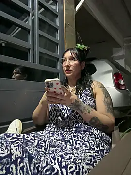 Snapshot of my-kitty chatting on 04.15.26 my-kitty online show from 04.15.26