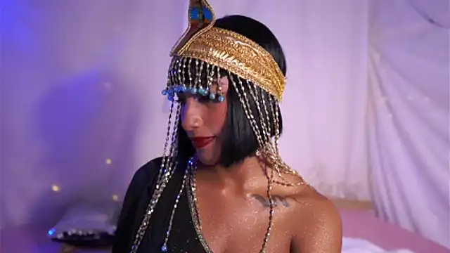 JulietaWinona online show from 10.31.25