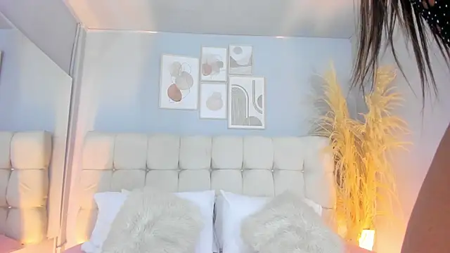 sofi potter  online show from 12.21.24