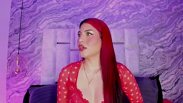 Snapshot of EmmaSwift_ chatting on 01.29.25 EmmaSwift online show from 01.29.25