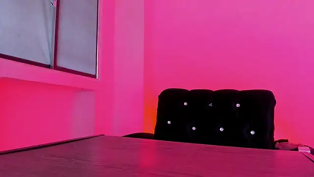 Mialenox online show from 02.10.25