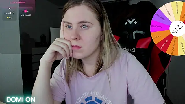 Olivia Munk online show from 01.18.25