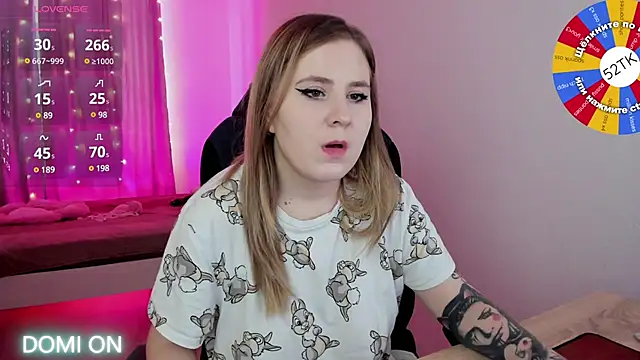 Olivia Munk online show from 02.11.25