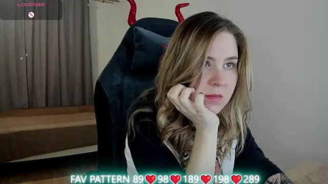 Olivia Munk online show from 03.08.25