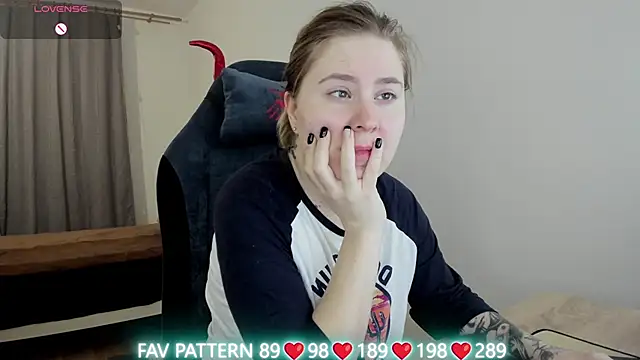 Olivia Munk online show from 03.09.25