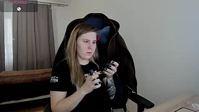 Olivia Munk online show from 03.16.25