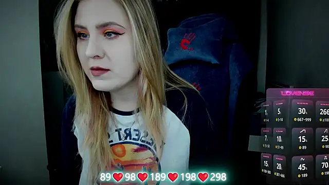 Olivia Munk online show from 09.30.25