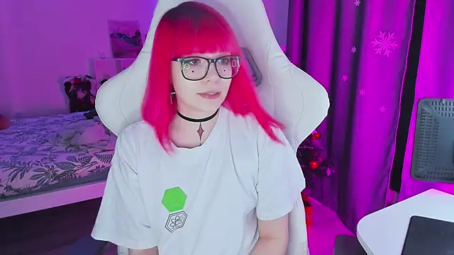 Snapshot of Yumi_Youkai chatting on 12.16.24 Yumi Youkai online show from 12.16.24