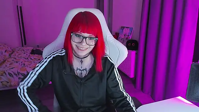 Snapshot of Yumi_Youkai chatting on 01.24.25 Yumi Youkai online show from 01.24.25