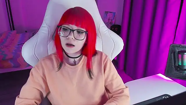 Snapshot of Yumi_Youkai chatting on 02.02.25 Yumi Youkai online show from 02.02.25