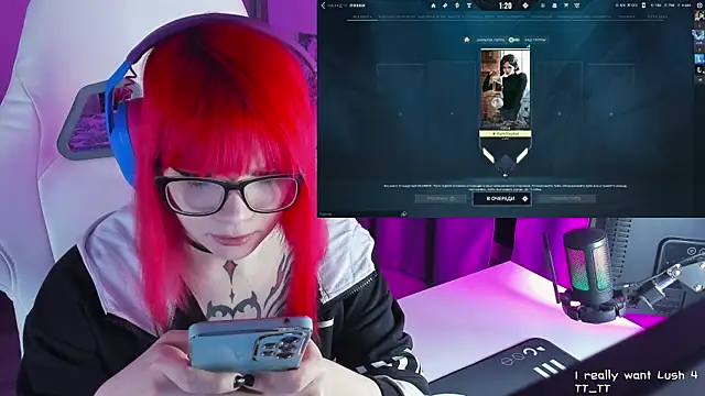 Snapshot of Yumi_Youkai chatting on 02.15.25 Yumi Youkai online show from 02.15.25