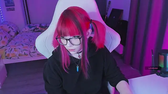 Snapshot of Yumi_Youkai chatting on 09.15.25 Yumi Youkai online show from 09.15.25